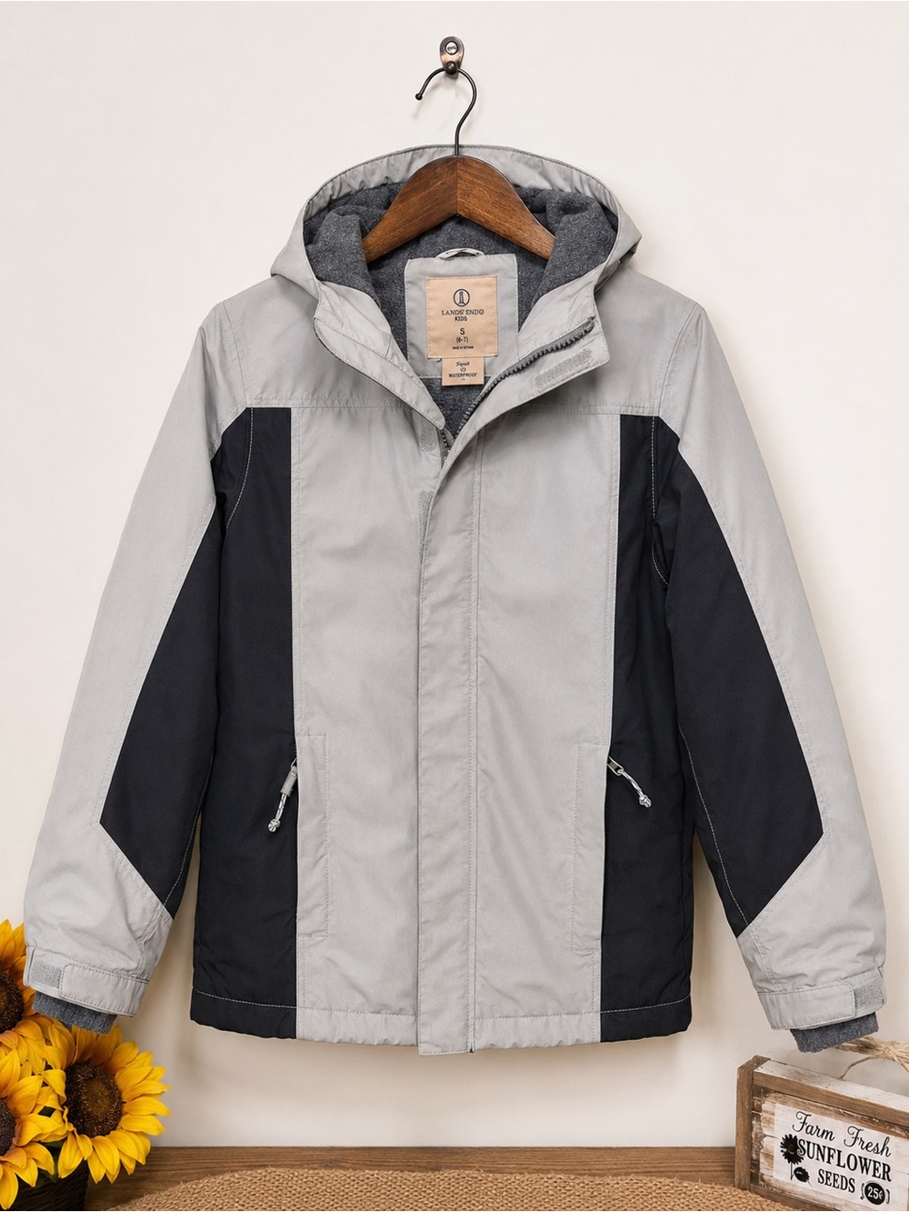 Lands’ End Kids Squall Waterproof Fleece-Lined Hooded Jacket Gray/Black Small